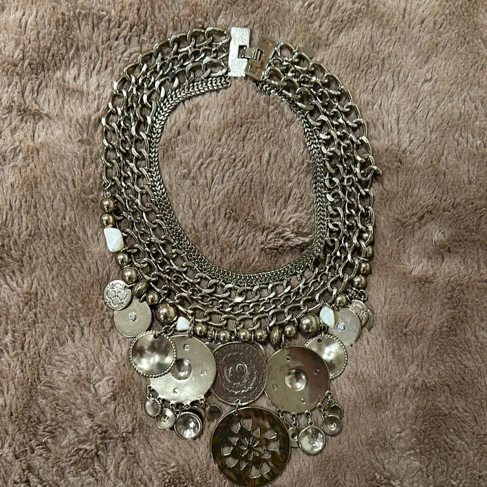Statement necklace - Picture 3 of 3